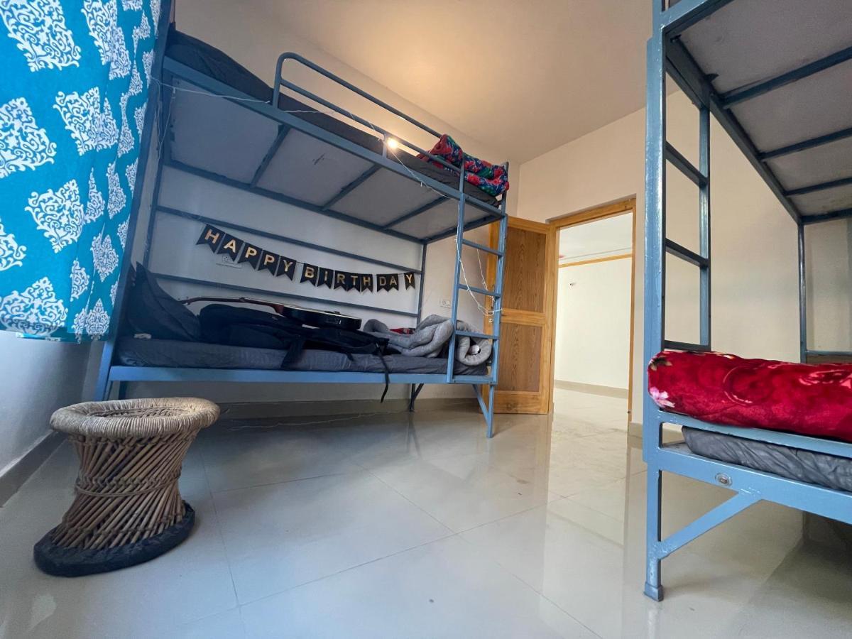 Bir Nest Hostel Eksteriør bilde