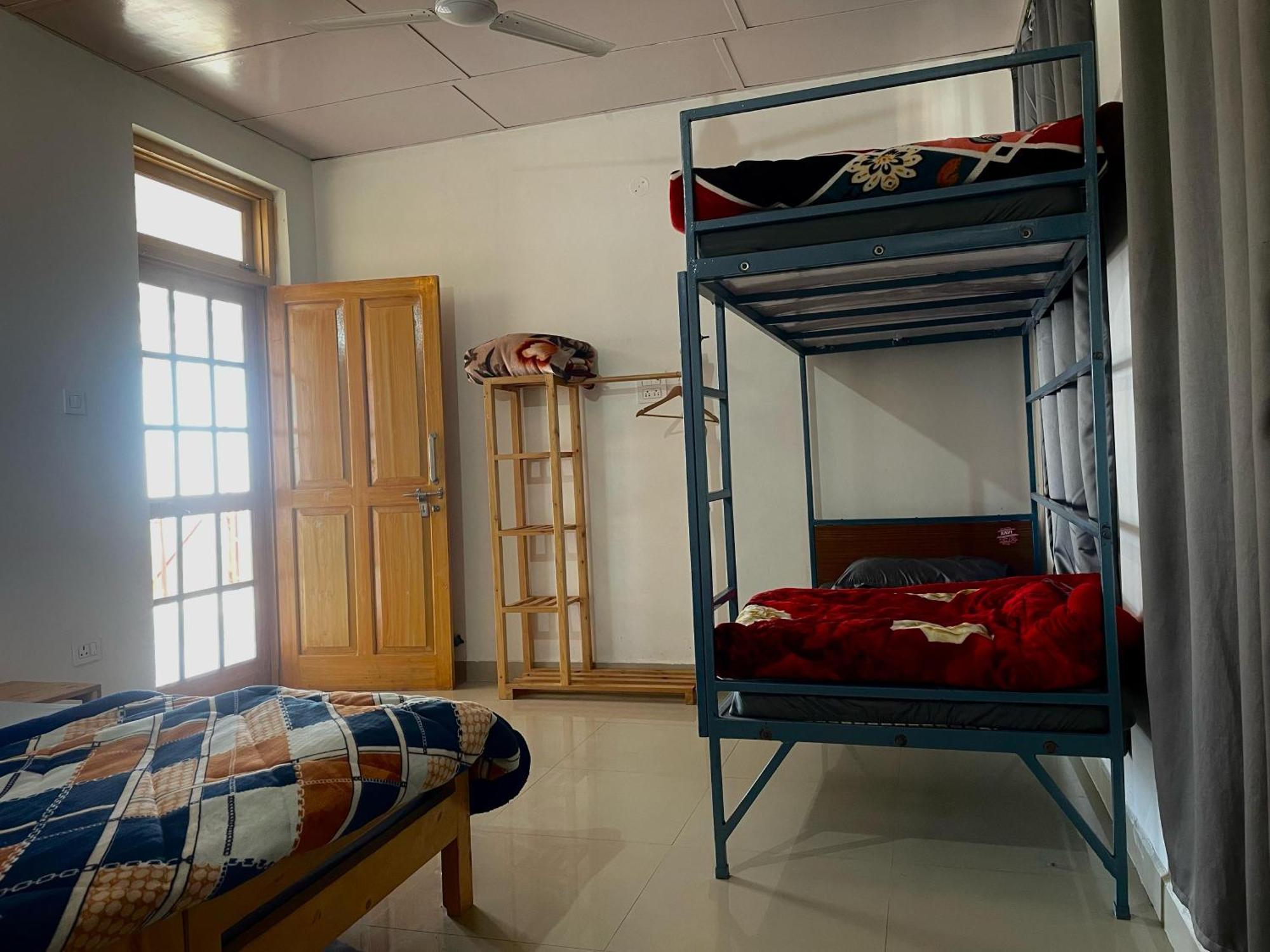 Bir Nest Hostel Eksteriør bilde