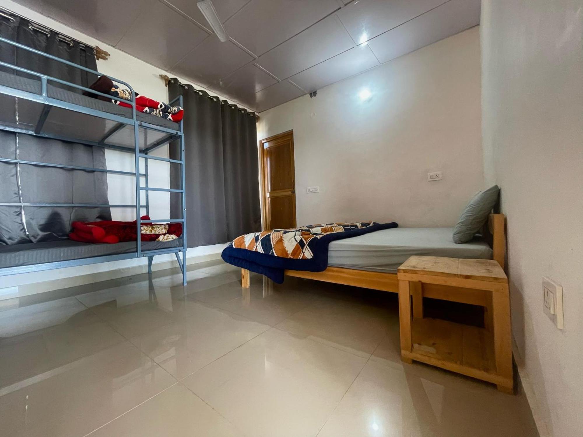 Bir Nest Hostel Eksteriør bilde