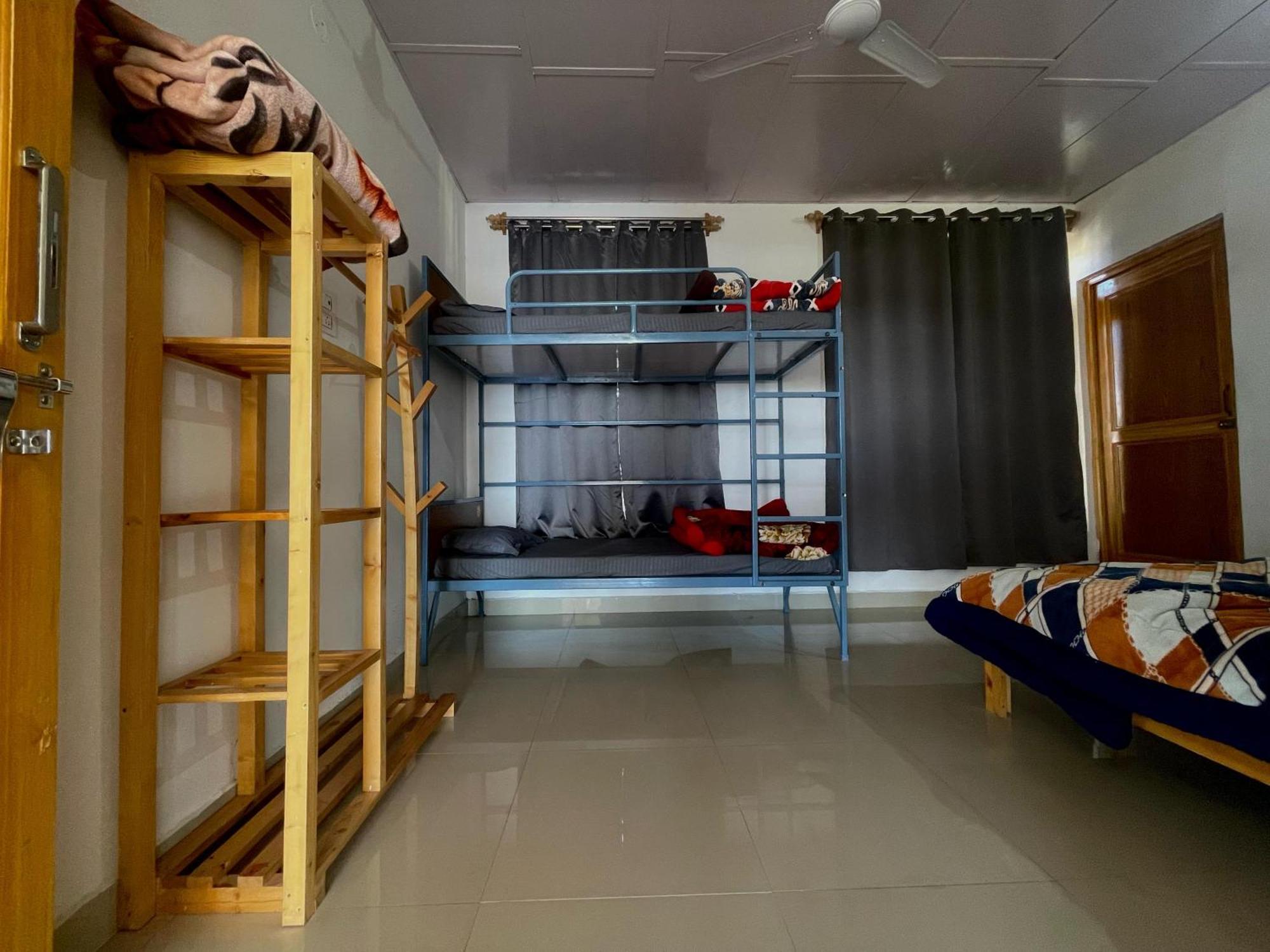 Bir Nest Hostel Eksteriør bilde
